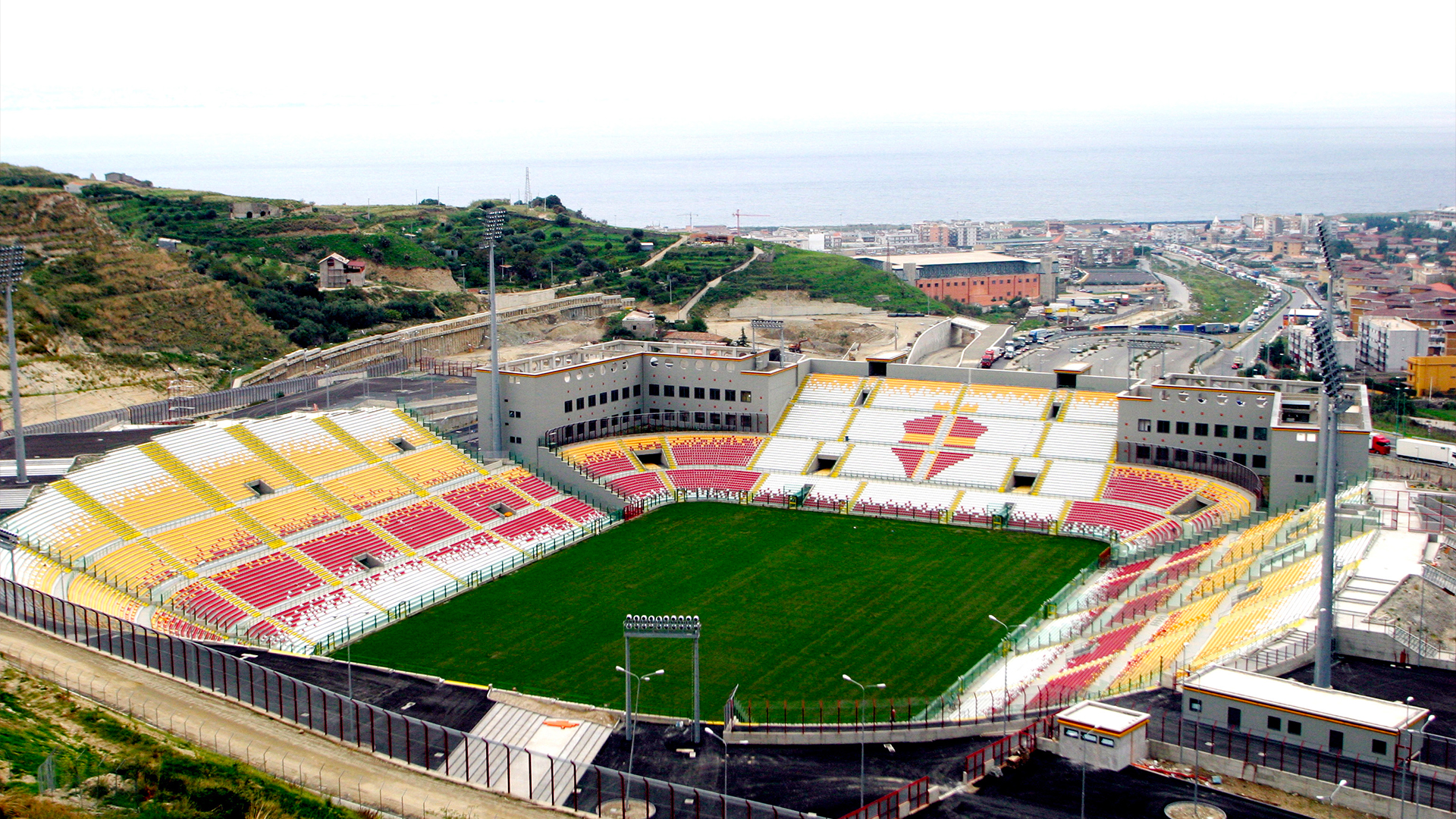 Messina e gli impianti sportivi: storia di un amore mai sbocciato