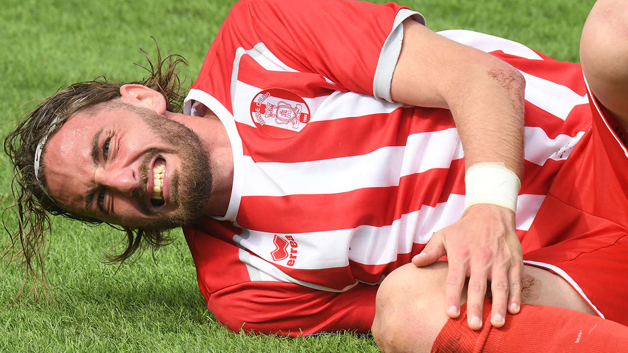 Giudice Sportivo, Rende stangato: ammenda e squalifica del campo per sputo all’arbitro