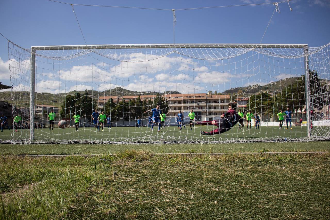 Girone I: Fc Messina secondo copione, manita San Luca nel derby delle matricole