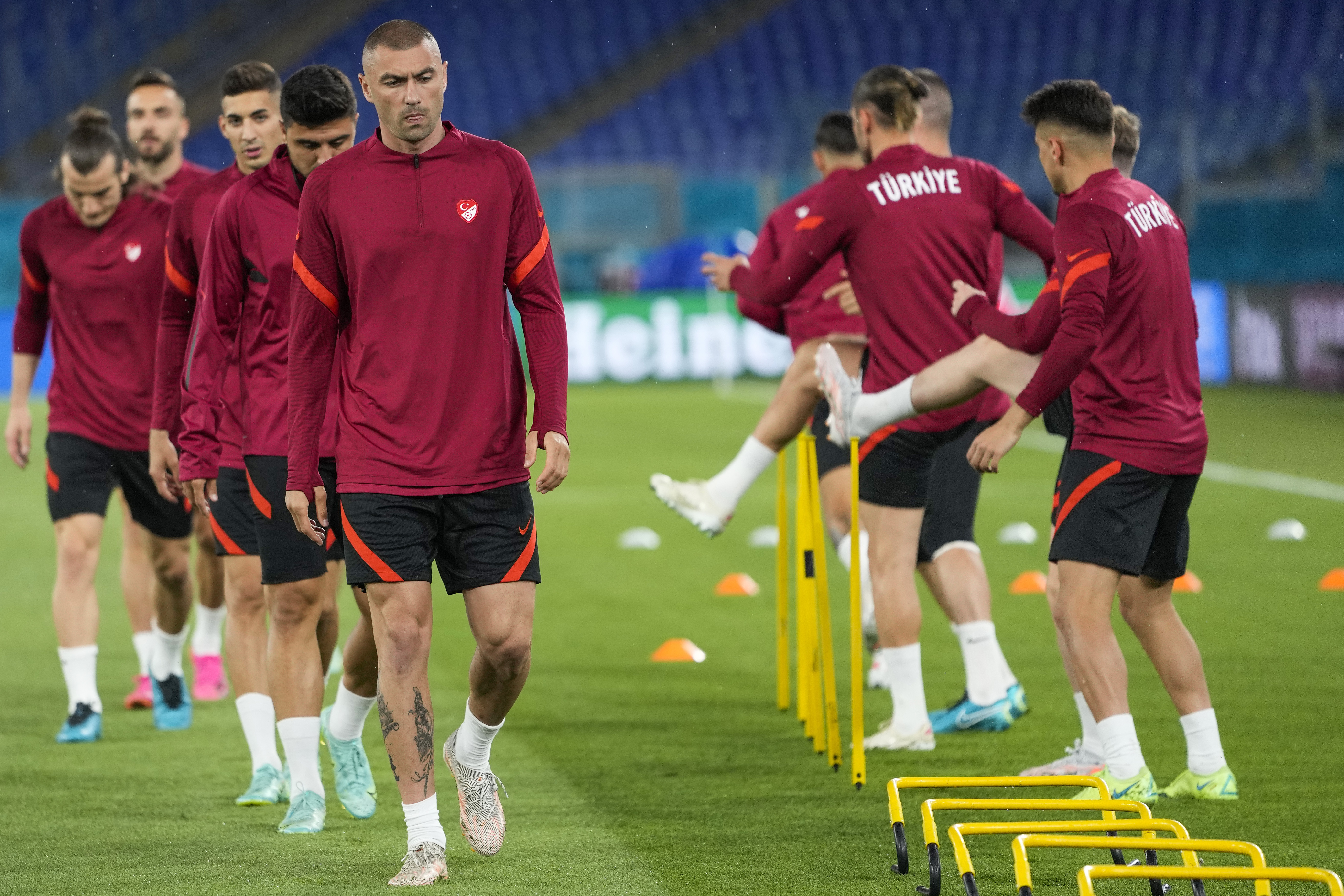 Euro2020, giunti a Fiumicino 200 tifosi vip dalla Turchia