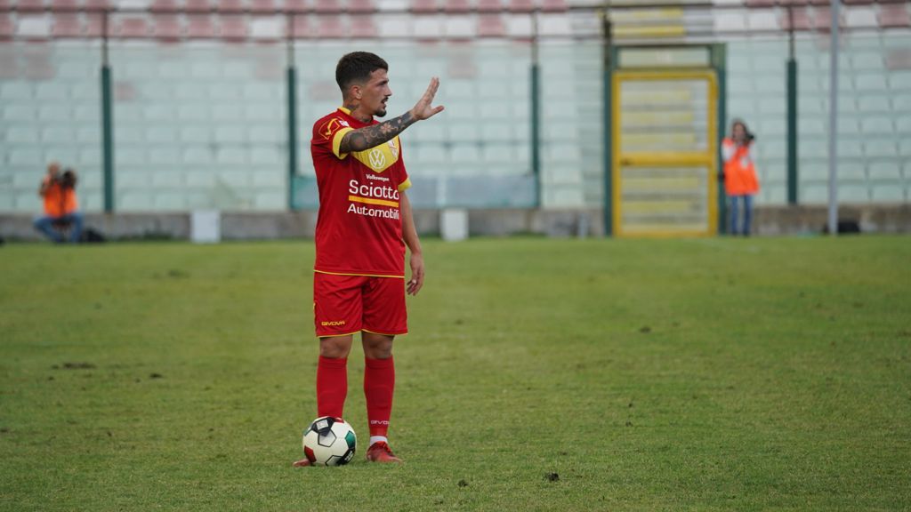 Messina, servono punti: a Foggia per respingere i venti di crisi