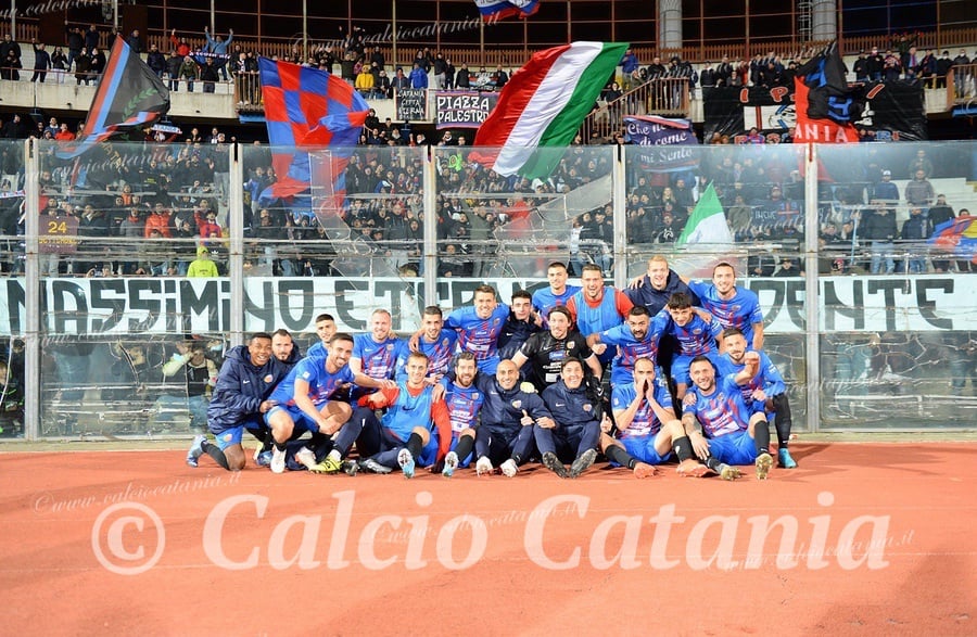 Calcio Catania: orgoglio e dignità sull’orlo del baratro
