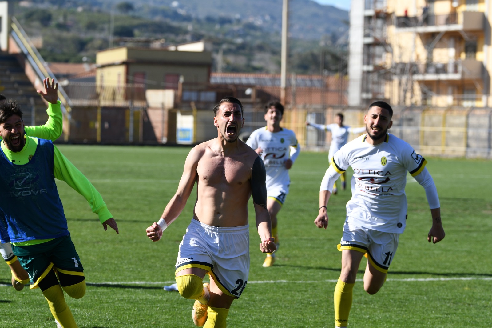 Serie D, 32^ giornata: Gelbison vittoria pirotecnica, Giarre tre punti all’ultimo respiro