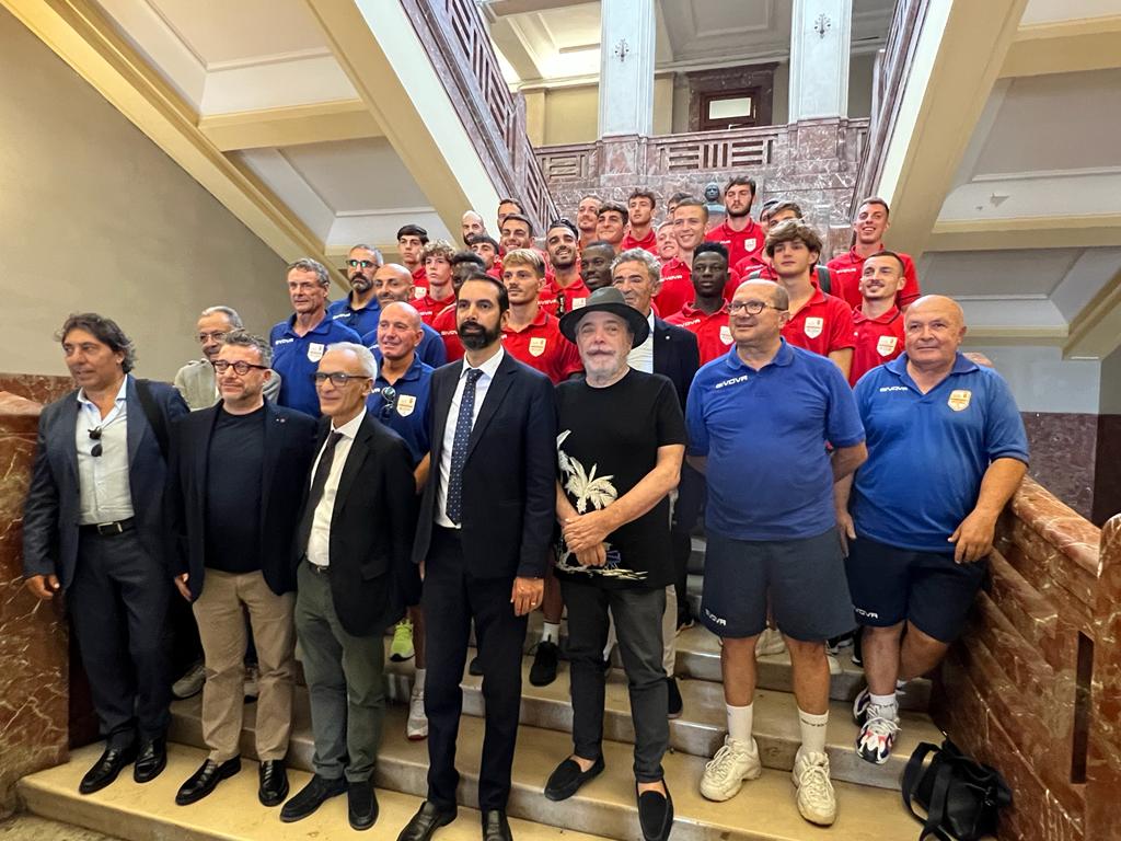 Messina: presentata la squadra alla città insieme al sindaco Basile e Nino Frassica