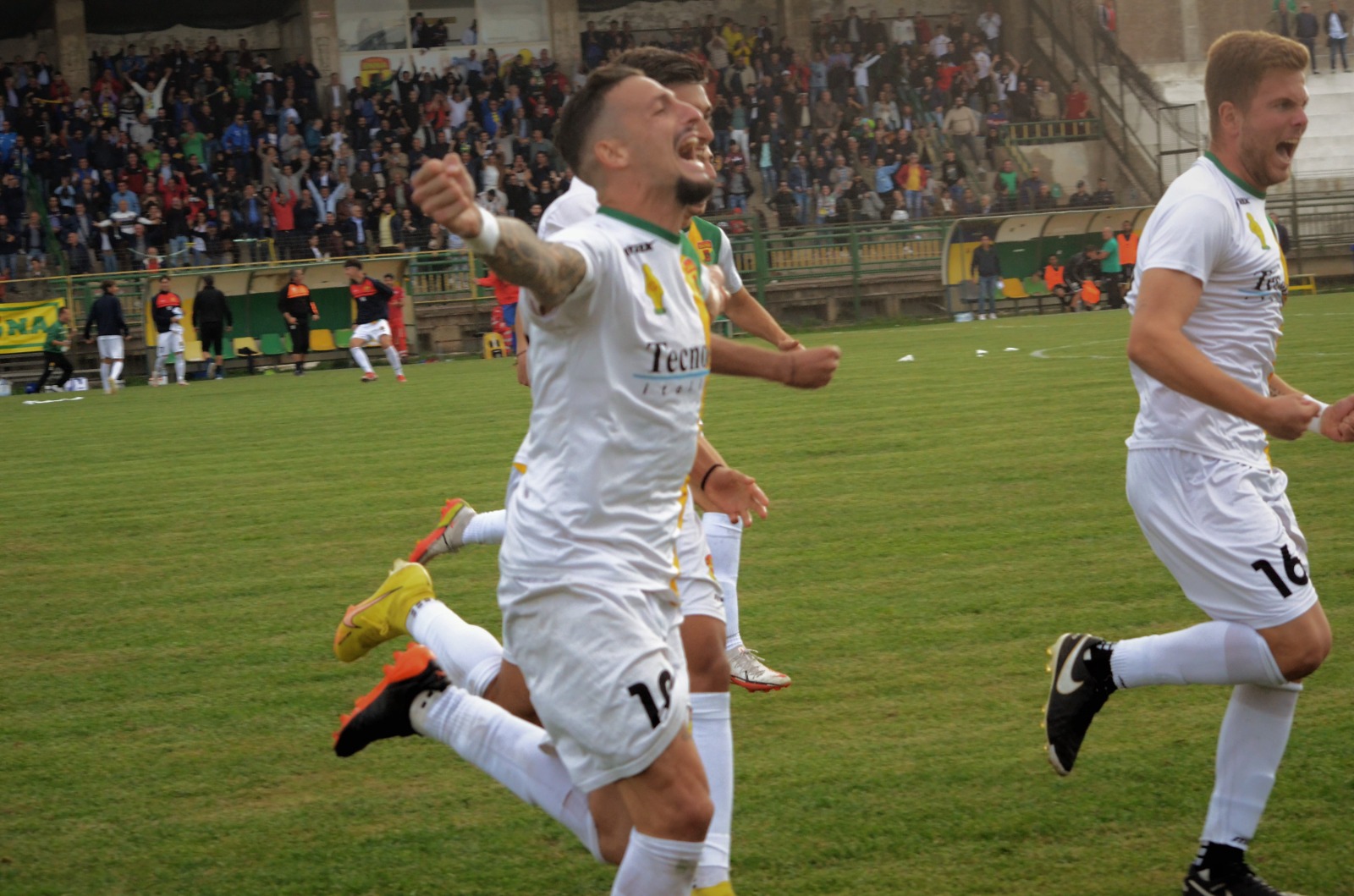 Una doppietta da sogno: Cocimano trascina l’Enna in vetta