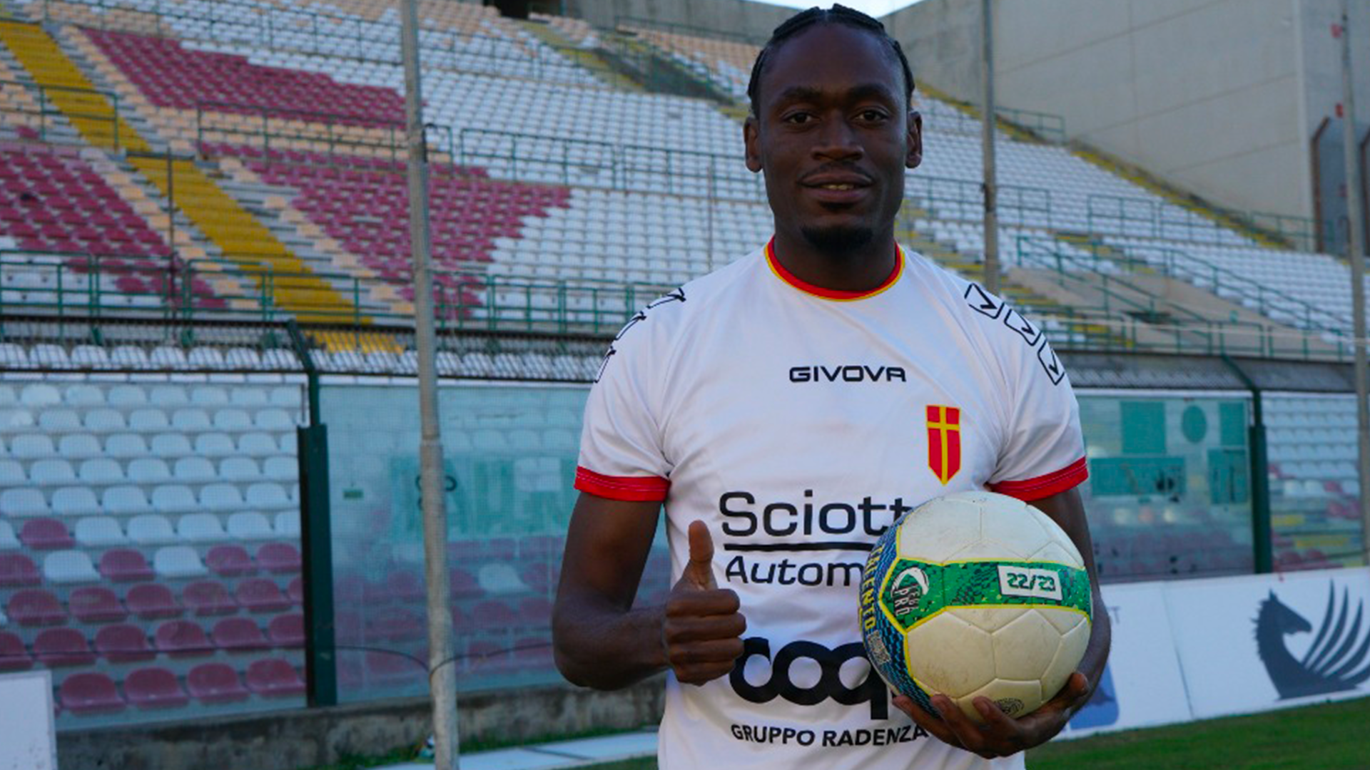 Il Messina ufficializza Maecky Ngombo. Avviato l’iter burocratico per il tesseramento del belga