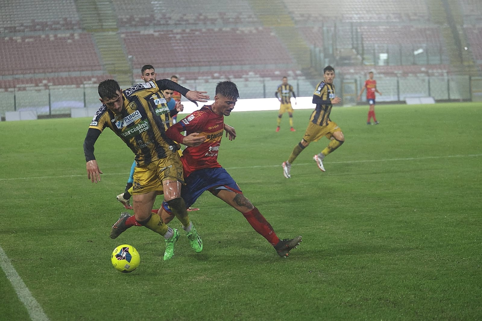 Messina: piove sul bagnato, la Juve Stabia passa di misura al “Franco Scoglio”. Cronaca (semi)seria di un pomeriggio di passione