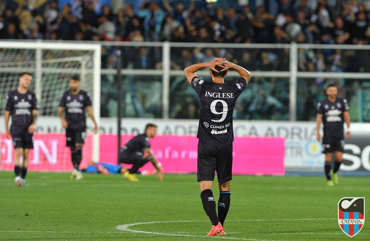 Serie C, playoff: Catania e Monopoli eliminate, il Crotone vola ai quarti