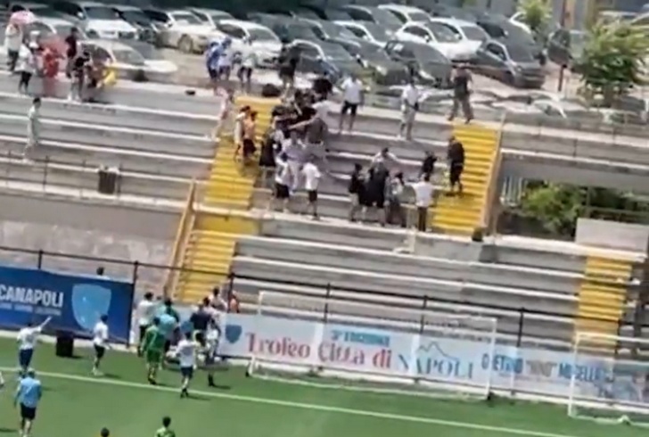 Violenza sugli spalti durante una partita giovanile U-16: genitori fermati dai Carabinieri