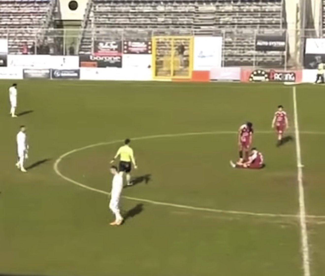 Vittoria – Polisportiva Gioiosa dura appena 60 secondi, ospiti che si presentano in campo in 7 uomini a causa di una presunta aggressione